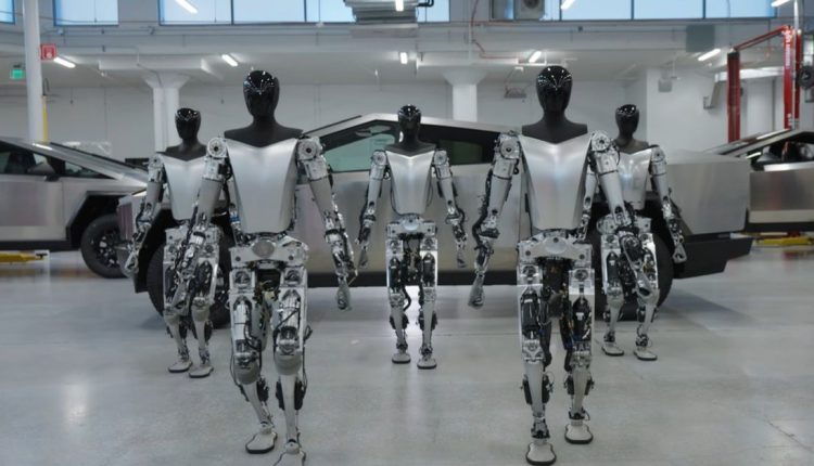 Το ανθρωποειδές ρομπότ του Tesla μπορεί να μαζέψει πράγματα και να τα βάλει κάτω
