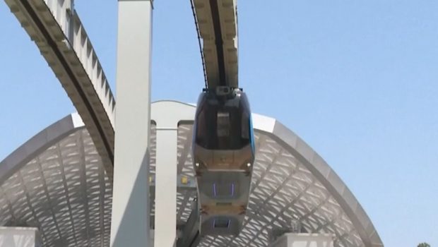 Το πρώτο «ιπτάμενο» τρένο είναι γεγονός - Σα να βγήκε από ταινία επιστημονικής φαντασίας