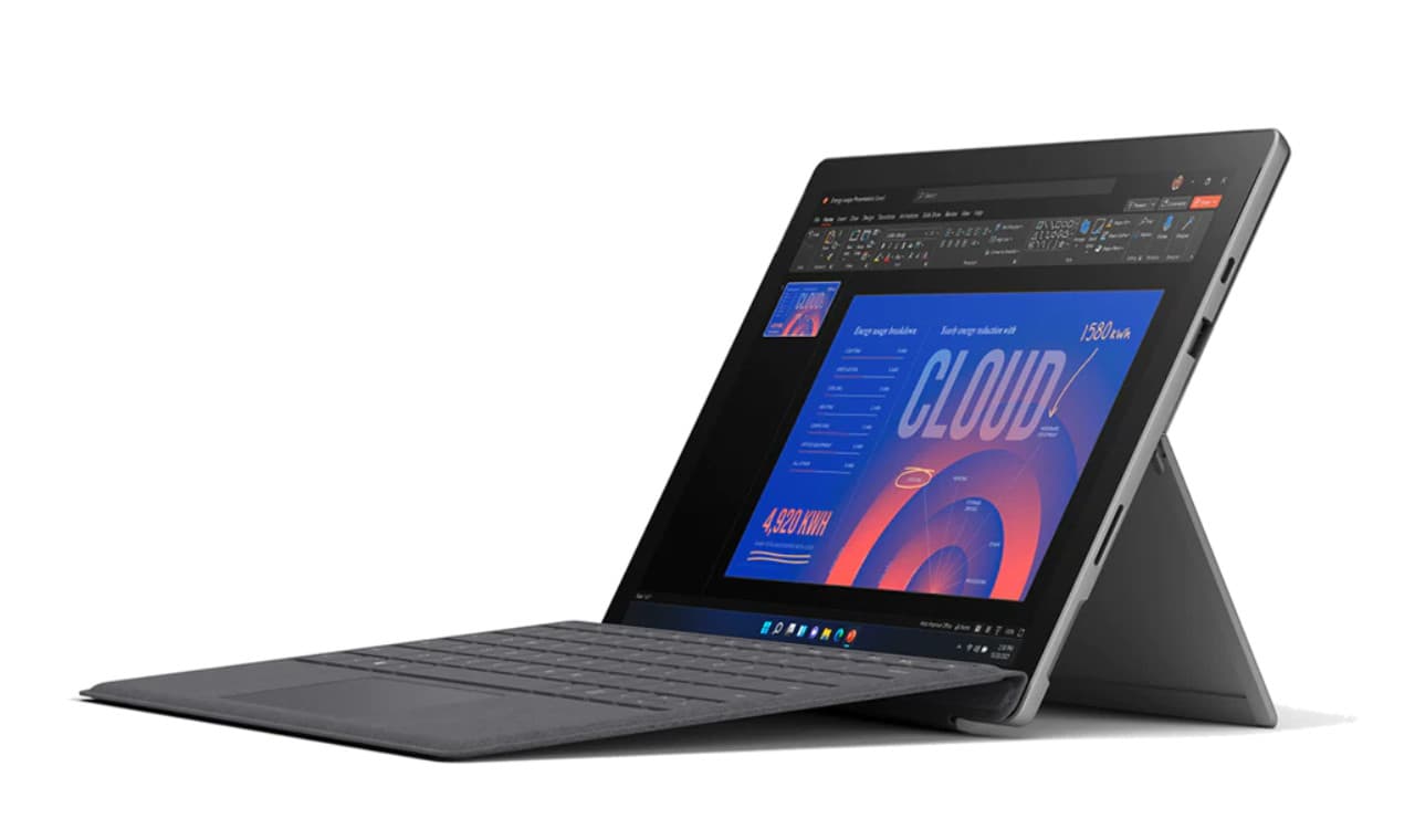 Το Surface Pro 7 Plus με το Type Cover