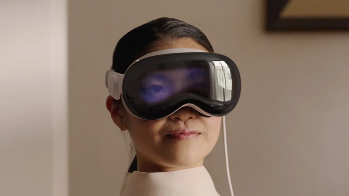 Apple Vision Pro: Τα γυαλιά που υπόσχονται το μέλλον της τεχνολογίας μετά τα smartphones