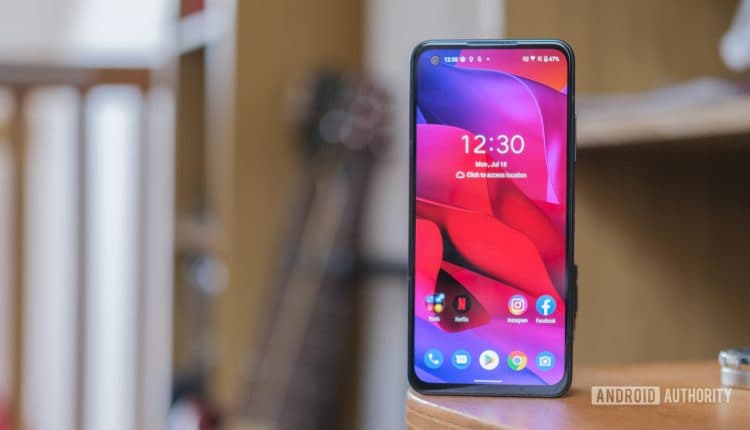 ASUS Zenfone 9 front standing on desk