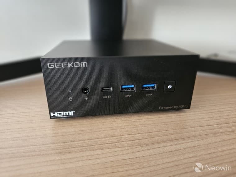 GEEKOM AS 6 review: Ryzen 9 6900HX desktop power inside a Mini PC