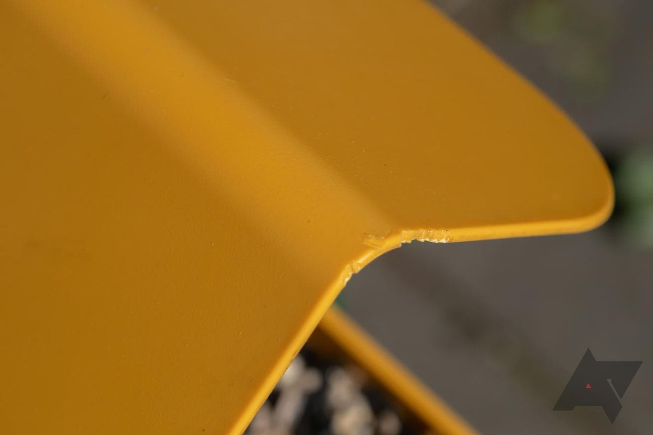 bird-buddy-smart-bird-feeder-damage-2