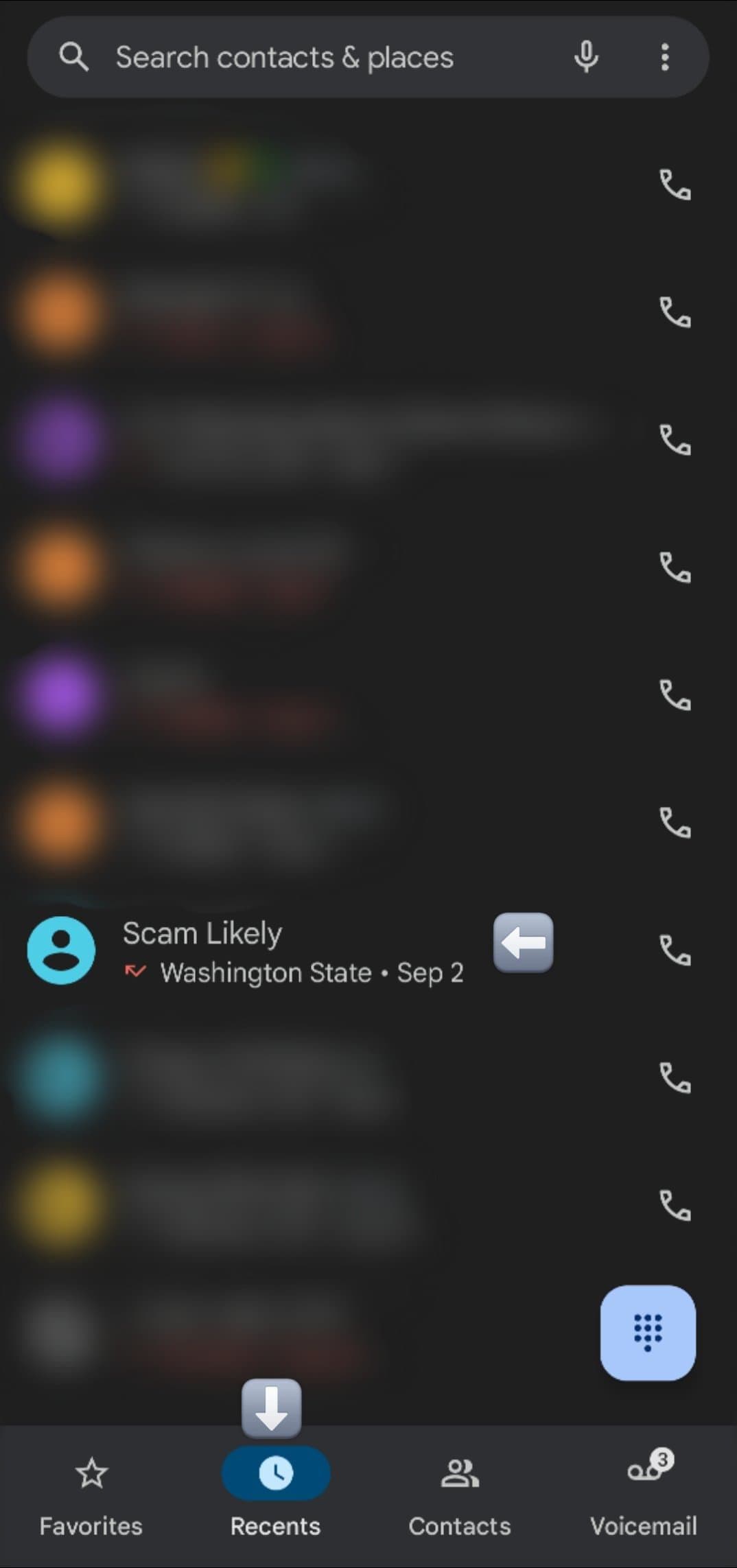 Η εικόνα δείχνει την κύρια οθόνη της εφαρμογής Τηλέφωνο με ένα βέλος που δείχνει το κουμπί 