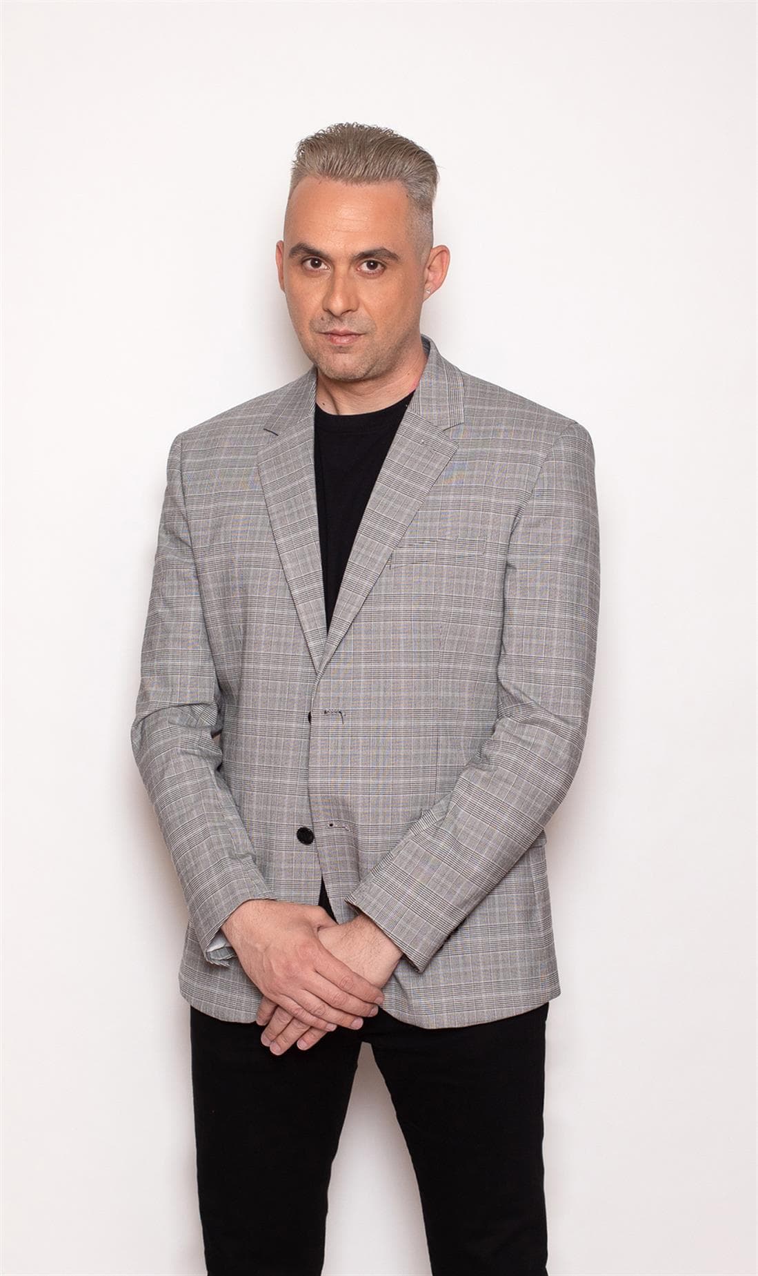 ΟΙ ΠΡΟΔΟΤΕΣ - Verone - Μπάμπης Κοπαράνης