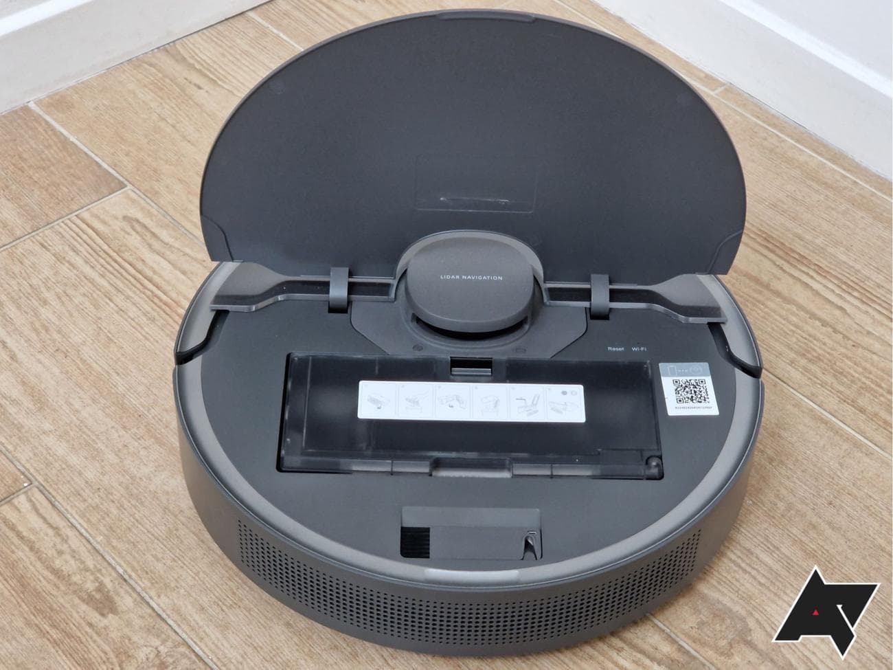 Πτερύγιο Dreame D10s Plus που δείχνει τον κάδο σκόνης