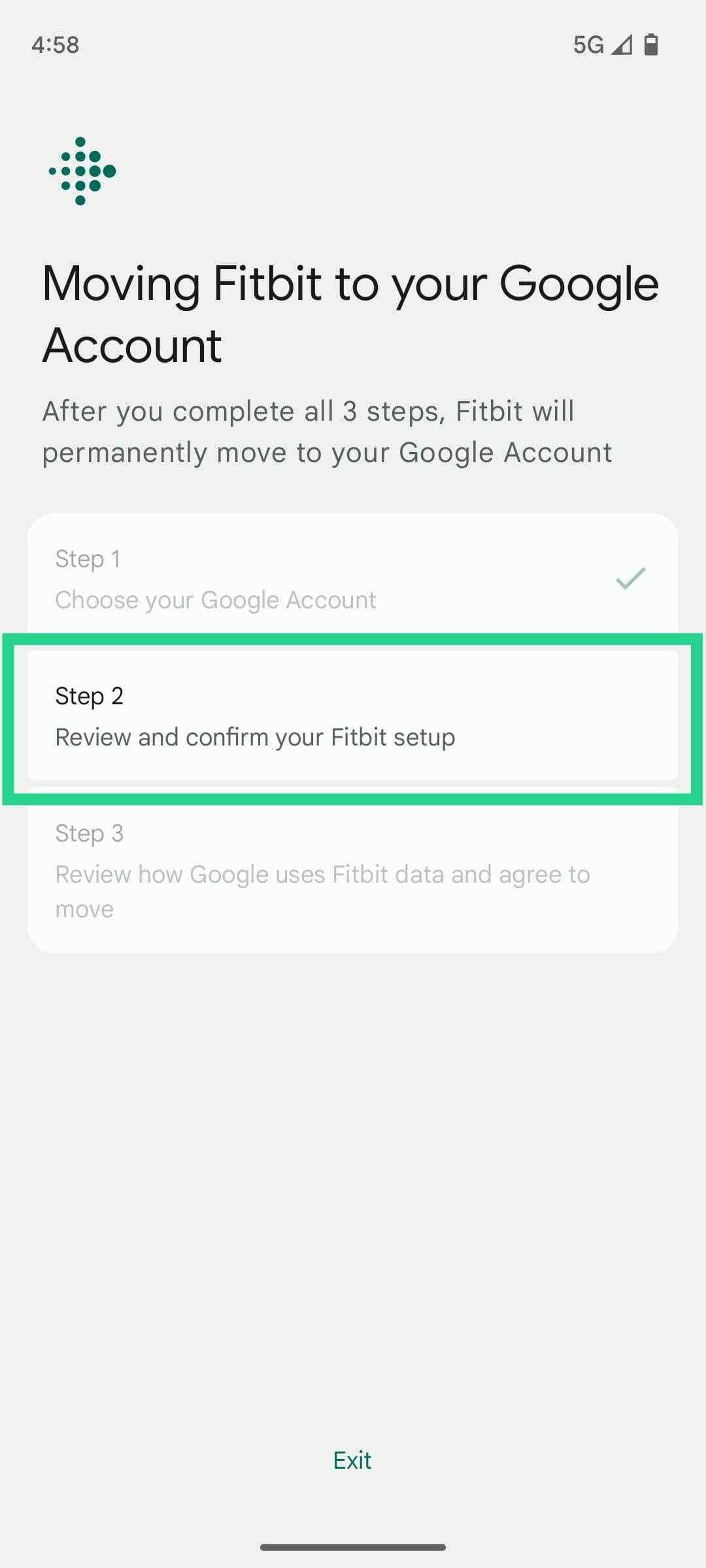 Η εφαρμογή Fitbit δείχνει το βήμα 2 από 3 στη διαδικασία μετάβασης ενός λογαριασμού Fitbit σε λογαριασμό Google.