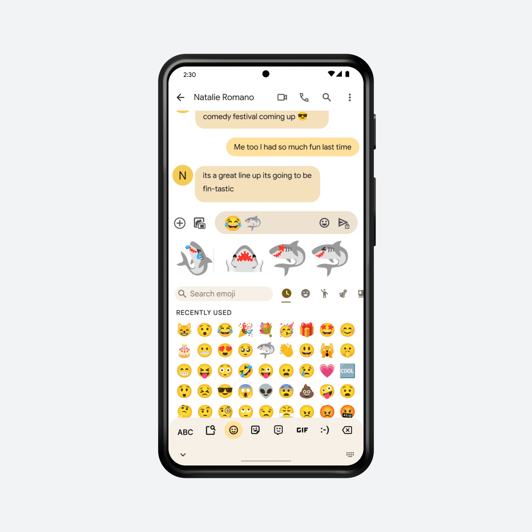 Η απόδοση του τηλεφώνου με το εργαλείο επιλογής emoji του Gboard άνοιξε, εμφανίζοντας δημιουργίες συνδυασμού καρχαριών