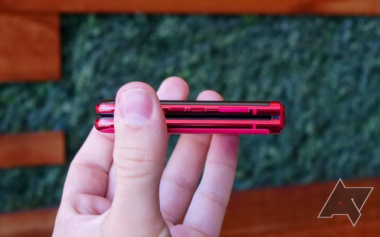 moto-razr-plus-hands-on-21
