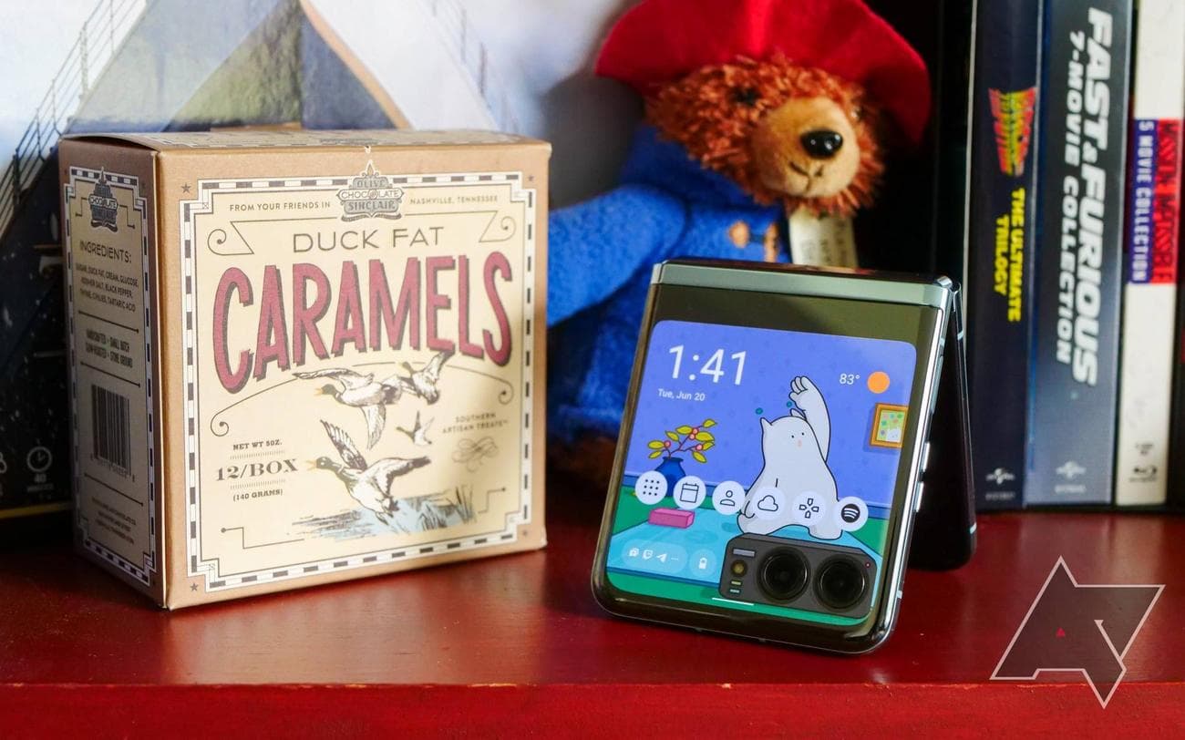 moto-razr-plus-review-01