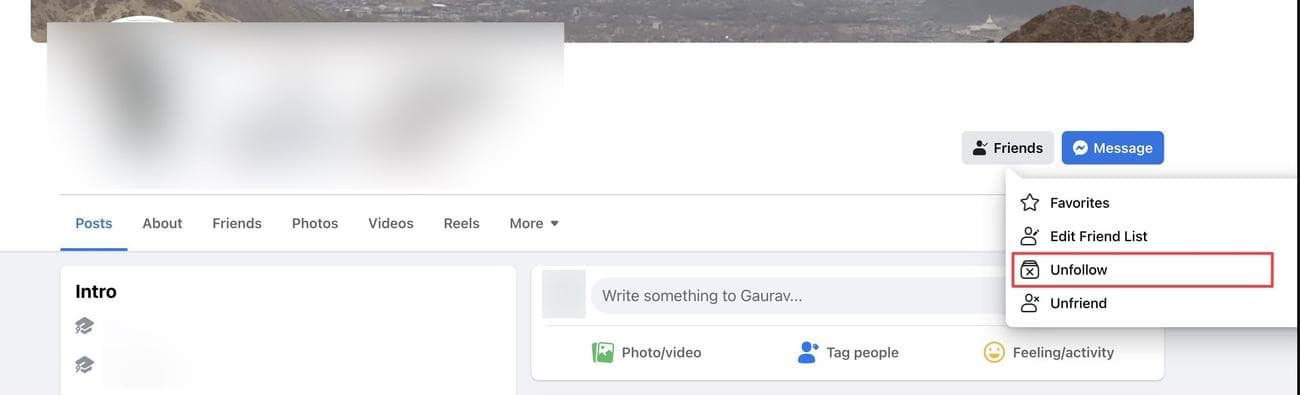 Επιλέγοντας την επιλογή Unfollow από το αναπτυσσόμενο μενού