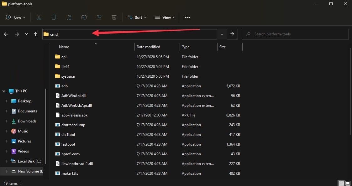 Ανοίγοντας μια γραμμή εντολών platform-tools στα Windows πληκτρολογώντας cmd στη γραμμή διευθύνσεων