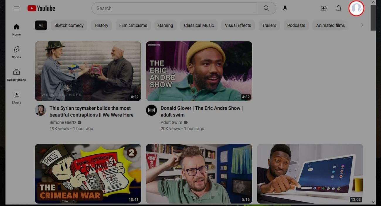 Αρχική οθόνη ιστού YouTube που επισημαίνει το εικονίδιο προφίλ