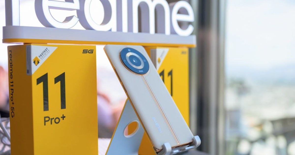 Διαθέσιμα στην Ελλάδα με κάμερα 200MP από €429