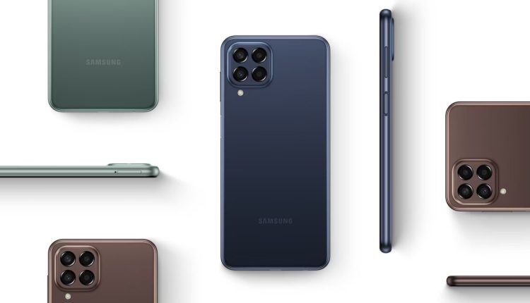 Η Amazon UK προσφέρει μεγάλες εκπτώσεις στα Galaxy M33 και M13 της Samsung
