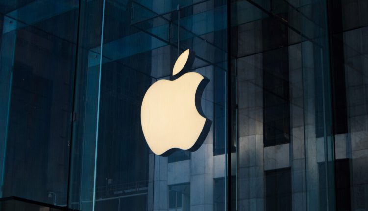 Η Apple κλείνει σε νέο υψηλό ρεκόρ μόλις μια εβδομάδα μετά την αποκάλυψη του Vision Pro
