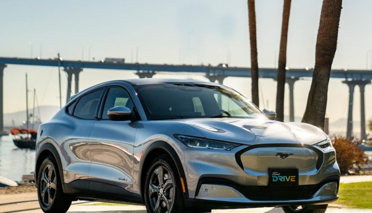 Η Ford θα προσφέρει ευέλικτες μισθώσεις Mustang Mach-E σε οδηγούς Uber σε τρεις πόλεις

