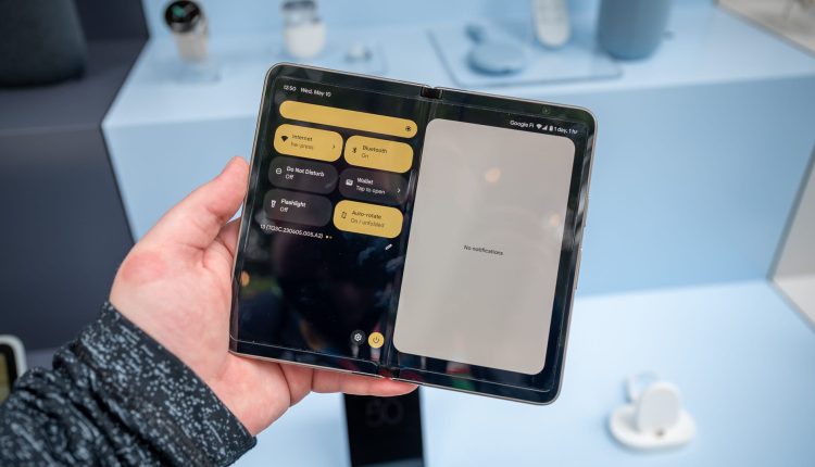 Η Google έχει άλλη μια αναδιπλούμενη αναμονή στα φτερά – Review Geek
