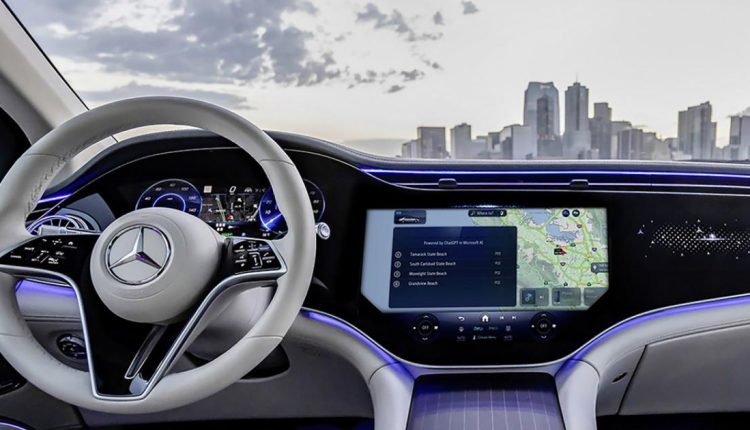 Η Mercedes προσπαθεί να βάλει το ChatGPT στο αυτοκίνητό σας
