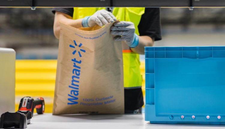 Η Walmart θα ρίξει πλαστικά ταχυδρομεία, αφήστε τους πελάτες να φέρουν τις δικές τους τσάντες για να παραγγείλουν παραλαβή
