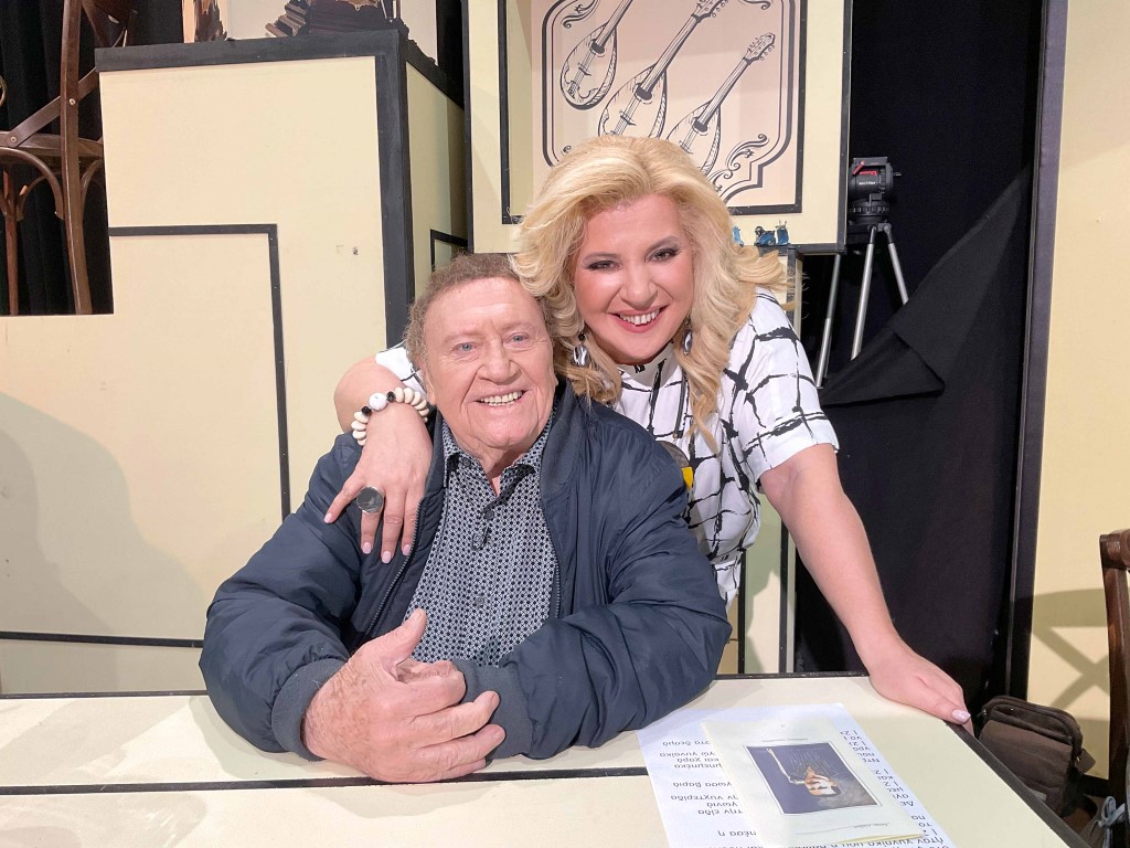 Η ΑΥΛΗ ΤΩΝ ΧΡΩΜΑΤΩΝ ΑΦΙΕΡΩΜΑ ΣΤΟΝ ΠΡΟΔΡΟΜΟ ΤΣΑΟΥΣΑΚΗ 2