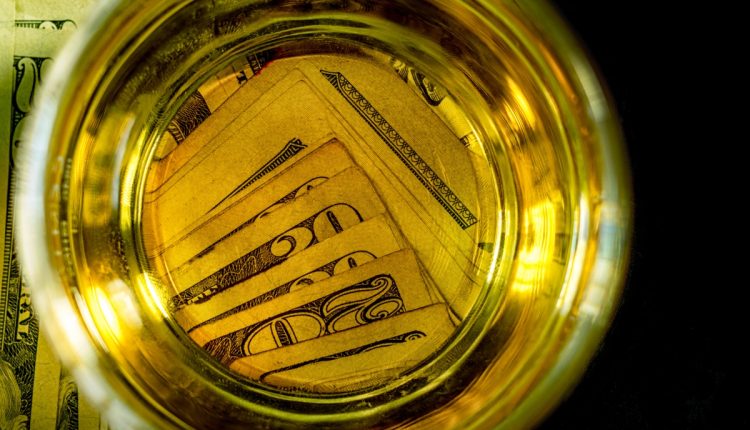 Κάνοντας επιχειρηματικά μαθηματικά στη βιομηχανία μη αλκοολούχων οινοπνευματωδών ποτών
