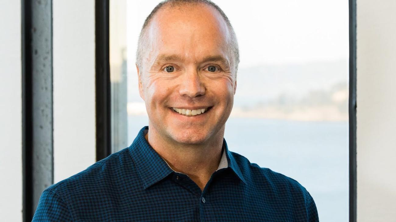 Ο πρώην διευθυντής του App Store επικρίνει τη διαδικασία ελέγχου, κατηγορεί τον Phil Schiller για τις απορρίψεις εφαρμογών