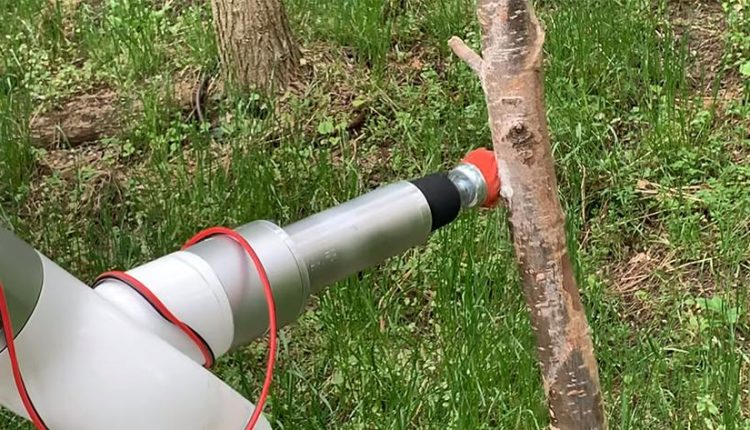 Οι μαθητές δημιουργούν μηχανή θανάτου ρομπότ για επεμβατικές στικτές φαναριές
