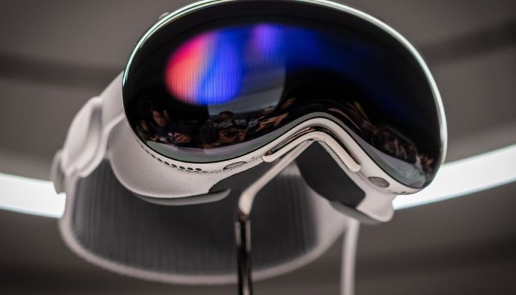 Πρώτη ματιά στο Apple Vision Pro: το μέλλον της μικτής πραγματικότητας είναι (σχεδόν) εδώ
