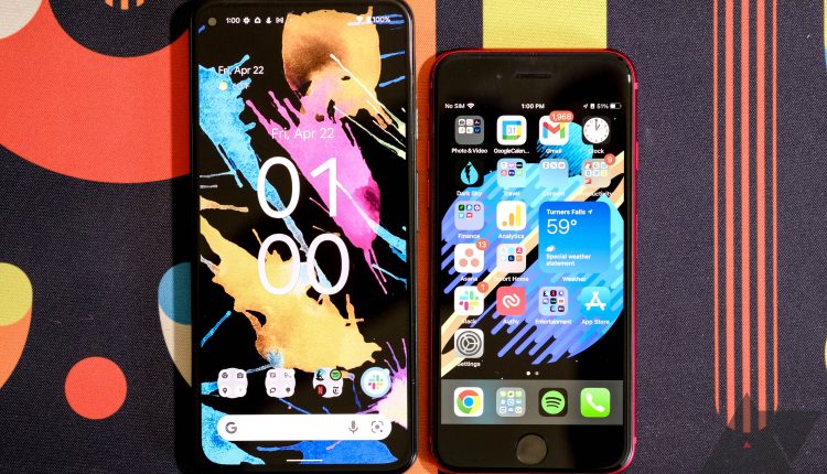 Pixel 5a vs iPhone SE side by side