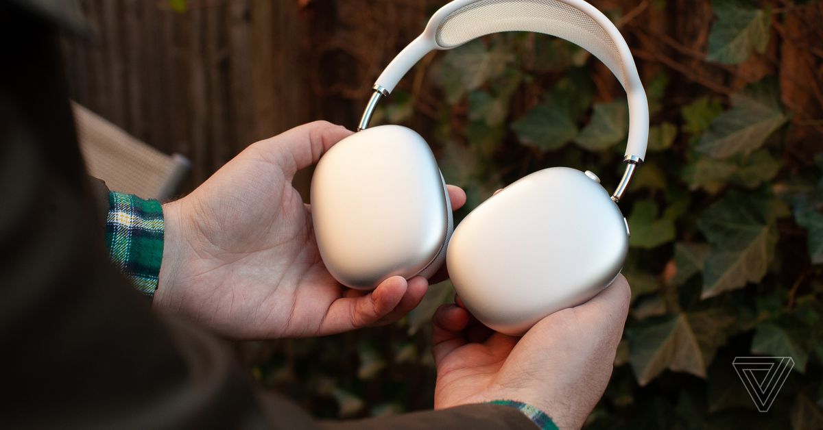 Τα AirPods Max μένουν πίσω, οπότε έρχονται νέα ακουστικά της Apple φέτος;
