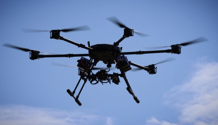 Το Ιλινόις επιτρέπει τώρα στους αστυνομικούς να πετούν drones πάνω από εκδηλώσεις - αλλά όχι με όπλα ή αναγνώριση προσώπου
