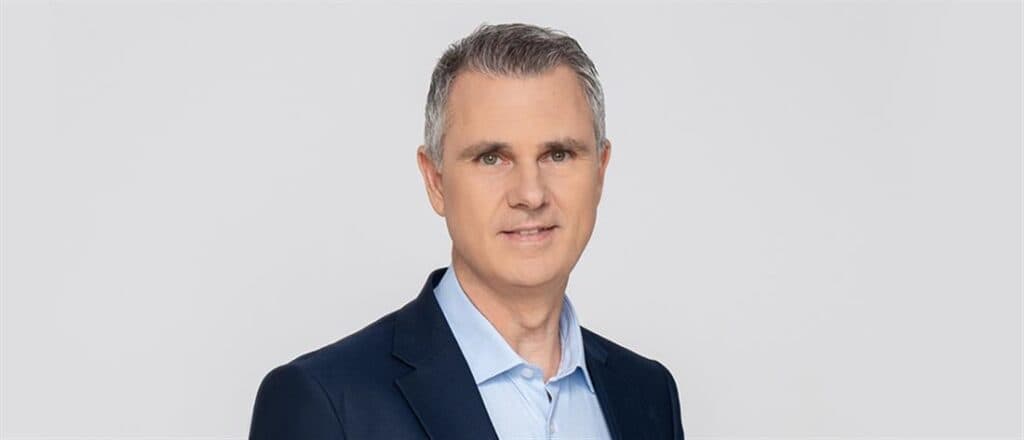 1100 d523d76c 0ae5 4615 840a b6fbb4e7f79d