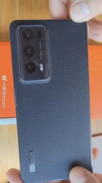 Honor Magic V2 hands-on