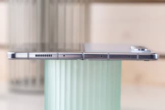 Η αφαίρεση του κενού και το αδυνάτισμα των μισών έκανε το Z Fold5 πιο λεπτό