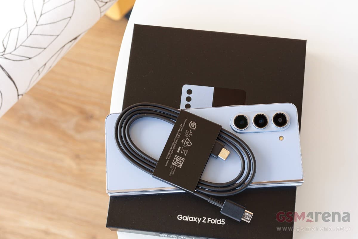 Samsung Galaxy Z Fold5 για έλεγχο