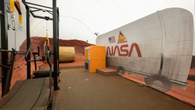 NASA: 4 άνθρωποι μόλις… πάτησαν στον «Άρη» και θα μείνουν εκεί ένα χρόνο