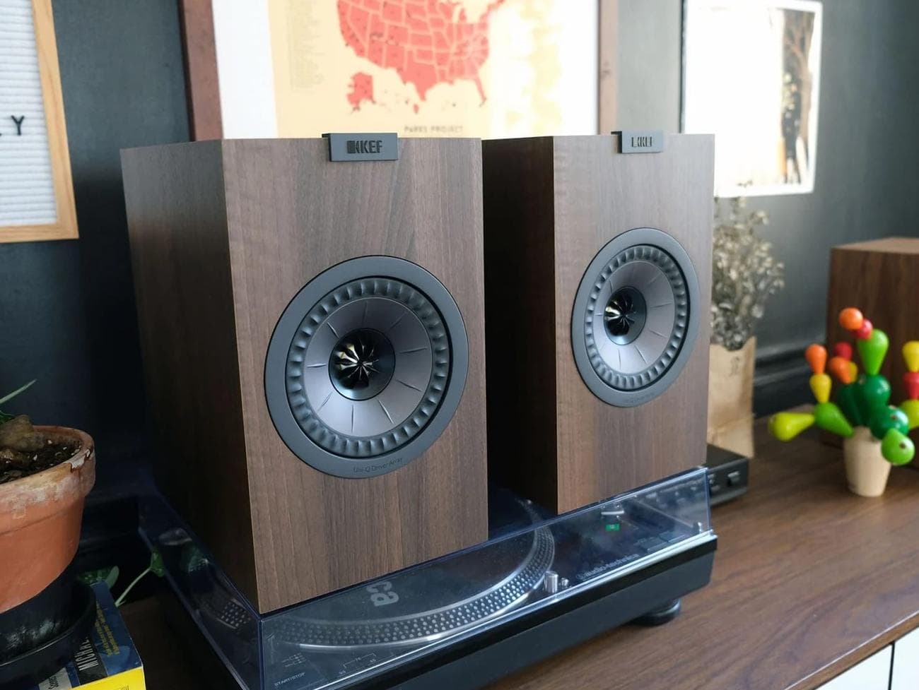KEF Q150