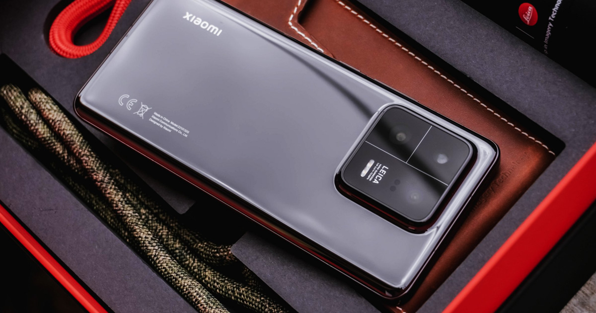 6,73" AMOLED, κάμερα Leica 50 MPx και 120 W
