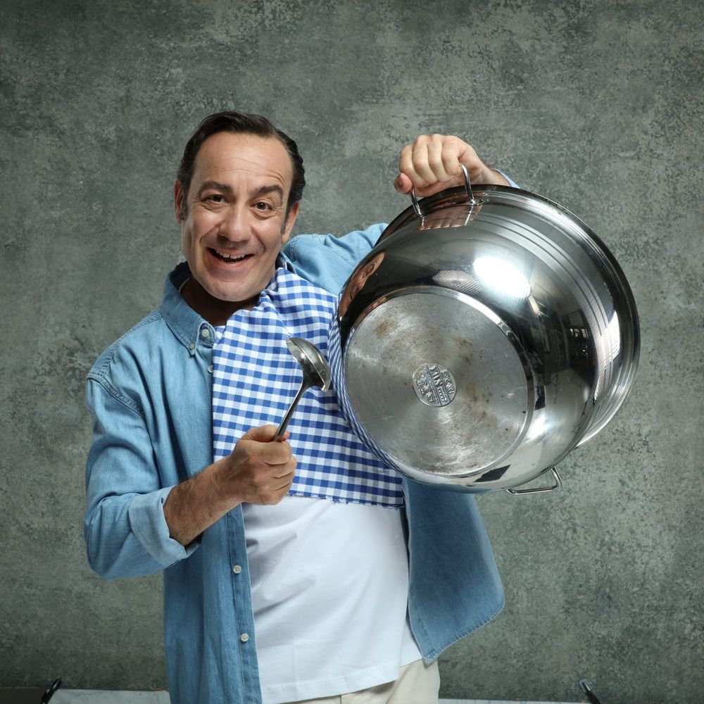 ACTION 24: Το 7ο επεισόδιο της εκπομπής «Θα Φας Καλά» με τον Σωτήρη Καλυβάτση επισκέπτεται το πρώτο vegan bakery της Αθήνας “Holy Llama” και το διάσημο ζαχαροπλαστείο «Μαρέγκα από Σπίτι» - Digitaltvinfo.gr