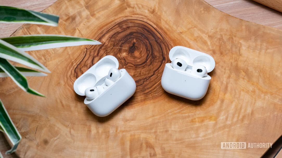Apple Airpods Pro 2nd generation vs Apple Airpods 3rd generation hero case comparison