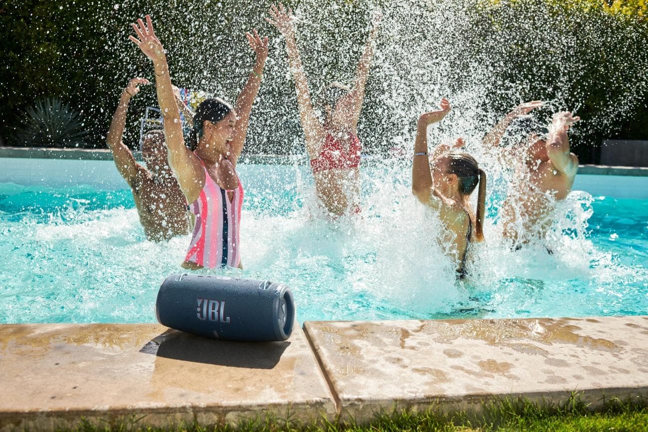 JBL speaker comparison lifestyle promo header