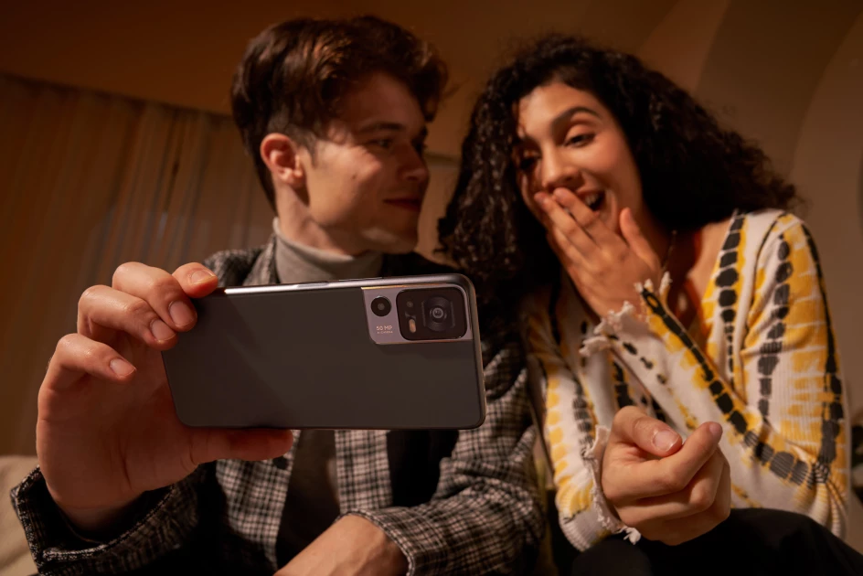 TCL 40 SE: Ένα αξιόπιστο και προσιτό τηλέφωνο