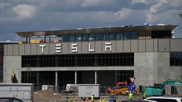 Tesla: Το «gigafactory» του Βερολίνου θα γίνει το μεγαλύτερο εργοστάσιο αυτοκινήτων στην Ευρώπη
