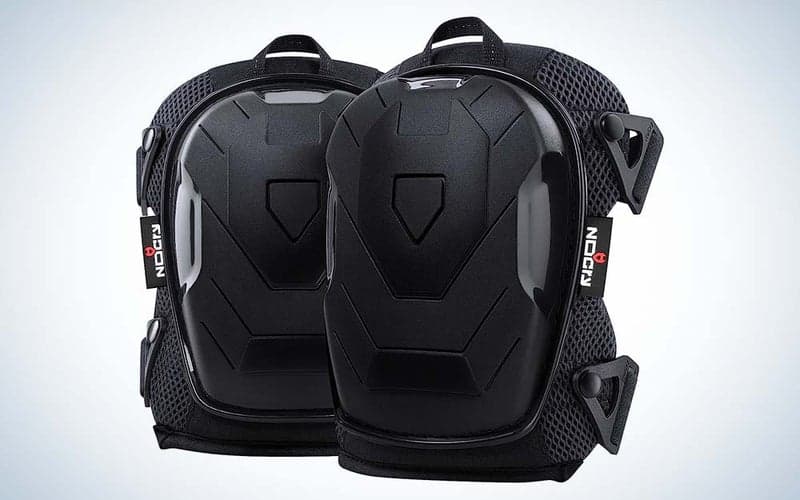 No Cry makes the best gardening kneelers that are knee pads.