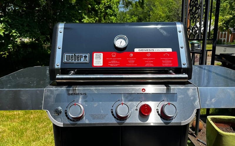 Weber Genesis 325e grill
