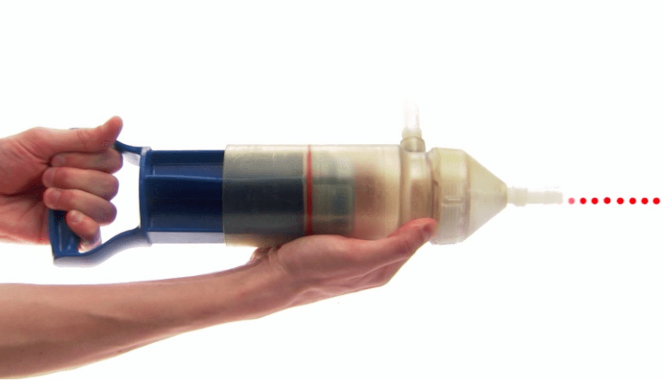 Hands holding a Hemafuse.