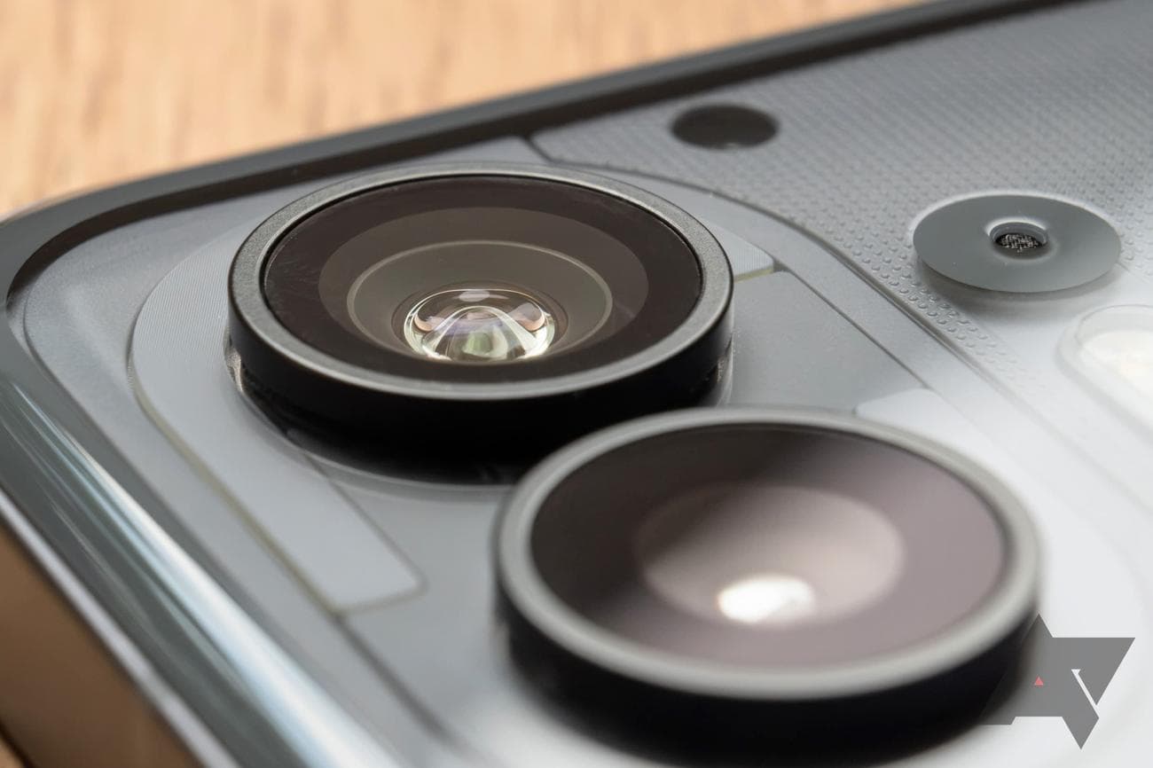 nothing-phone-2-cameras-1