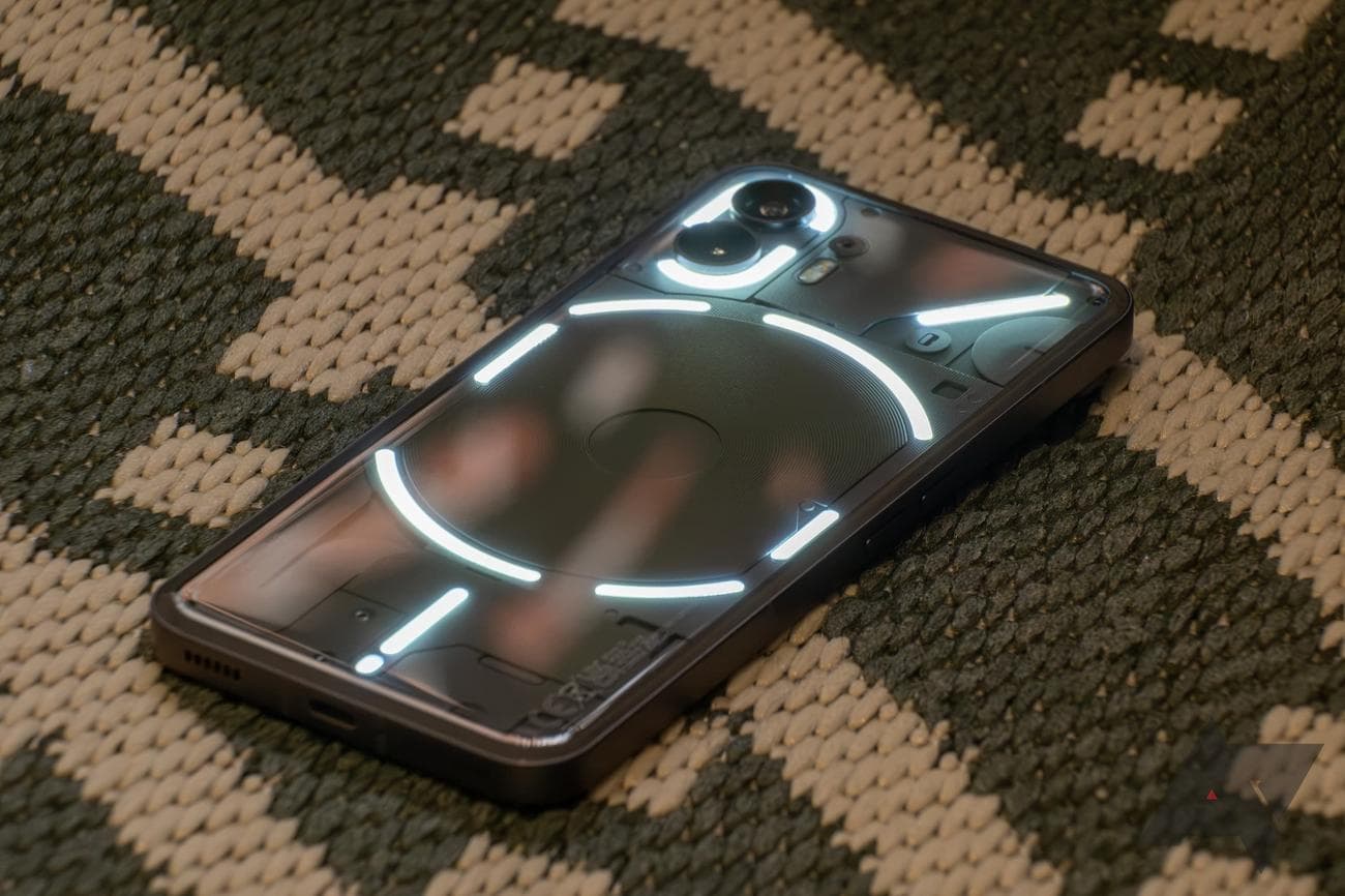 nothing-phone-2-glyph-1