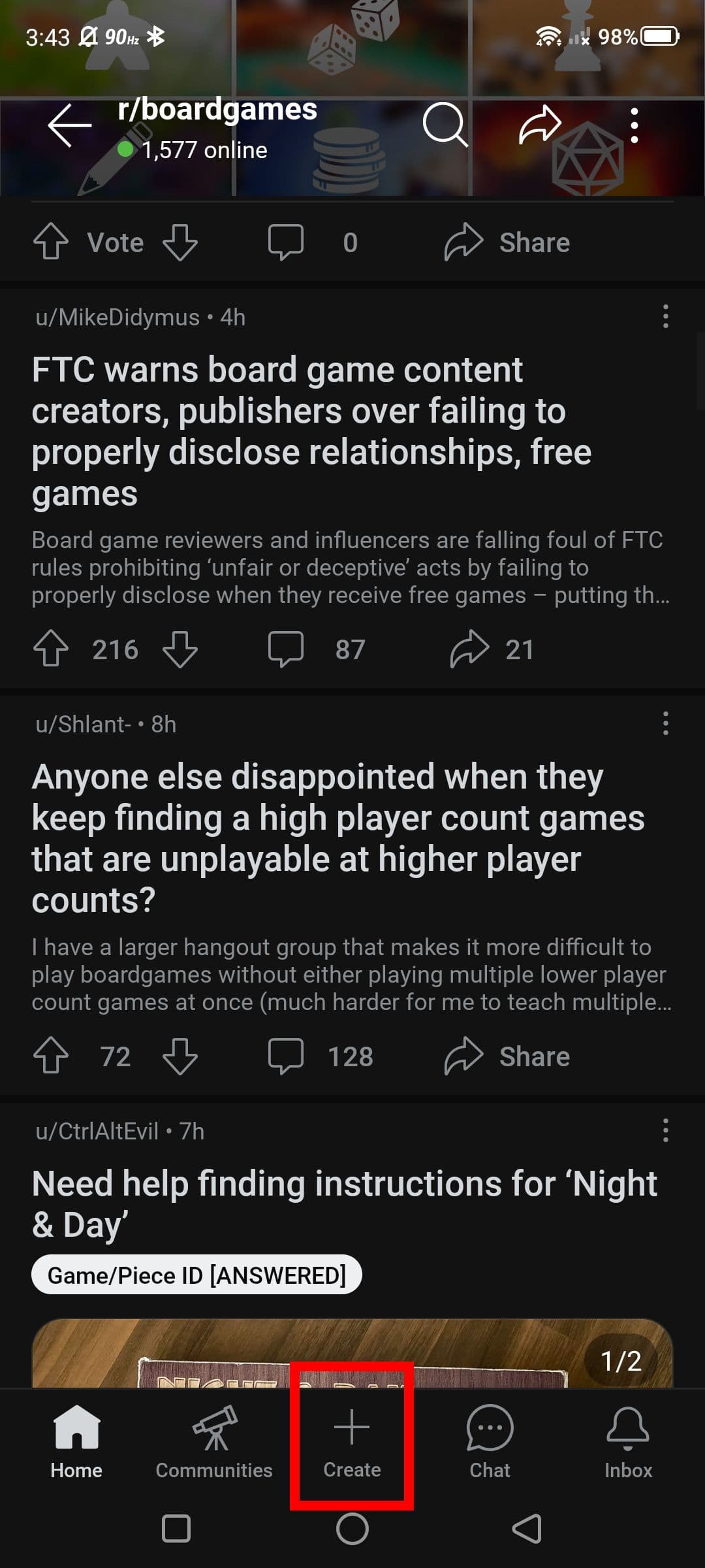 Κόκκινο ορθογώνιο περίγραμμα πάνω από το κουμπί Δημιουργία στην εφαρμογή Reddit για κινητά